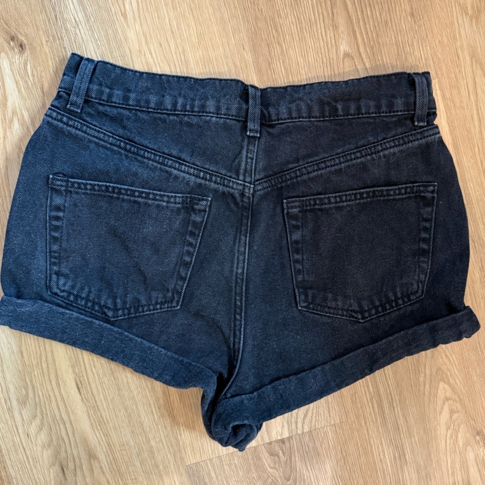 RAEY NWOT women’s black cutoff denim shorts with cuff size XS matches fashion - Picture 5 of 7